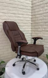 Ofis və oyun kresloları: Yeni, Təkərli, Qolları tənzimlənir, Dəri — 26