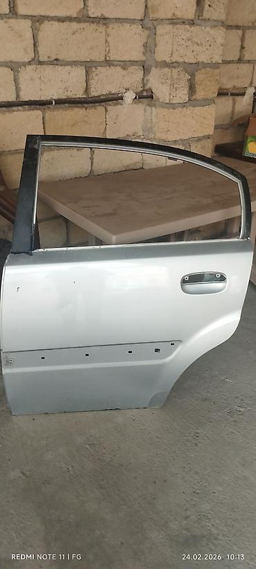 avtomobil ucun aksesuarlar: Kia Rio . Cütü 150 man Məhsul: Arxa sağ qapı – sedan/kuzov üçün metal — 2