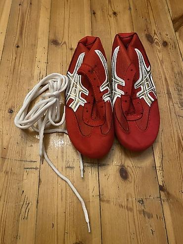 rezin botlar: Məhsul: Asics güləş ayaqqabısı - Rəng: qırmızı, ağ detallar - — 2