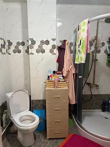 Продажа квартир: 2 комнаты, 80 м², 12 мкр Элитка, 5 этаж at lalafo.kg — 11 Продажа квартир: 2 комнаты, 80 м², 12 мкр Элитка, 5 этаж — 11