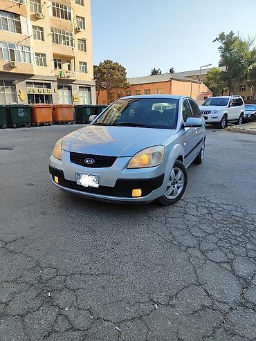 Kia Rio: 1.4 l | 2005 il Sedan lalafo.az -da Kia Rio: 1.4 l | 2005 il Sedan