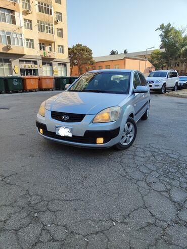 Kia Rio: 1.4 л | Хэтчбэк
