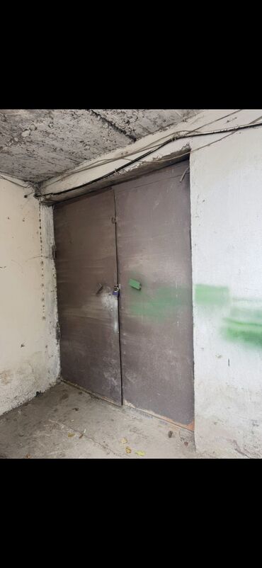 аренда места на рынке: 5 м², 3 * 6 * 3 Шифер, Бетон Водопровод