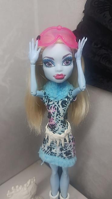 monster hing: Monster High kuklası – Abbey Bominable Art class seriyası — 2