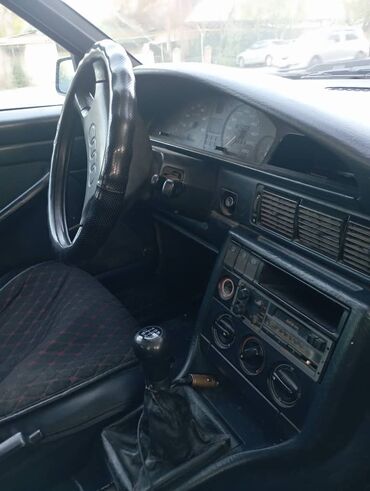 Audi: Audi 100: 1989 г., Механика, Седан — 10