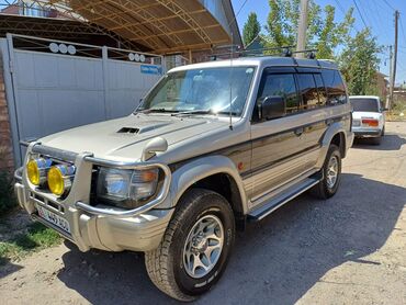 будка гигант: Mitsubishi Pajero: 1996 г., 2.5 л, Автомат, Дизель, Внедорожник