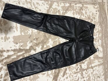 şalvarlar: Şalvar, Stradivarius, XS (EU 34), rəng - Qara