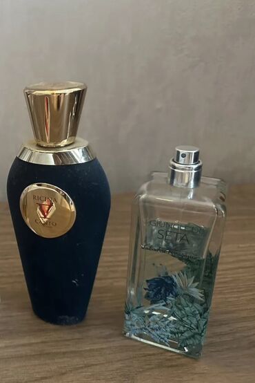 Ricina ve Salvadore Ferragamo . Istifade olunub. Munasib qiymete