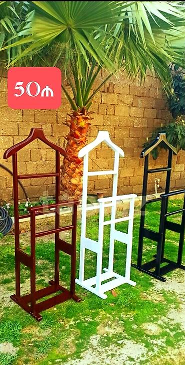 ucuz dolab: Taxta geyim asqısı – kişi kostyumu üçün valet stendi - Material: bərk — 1