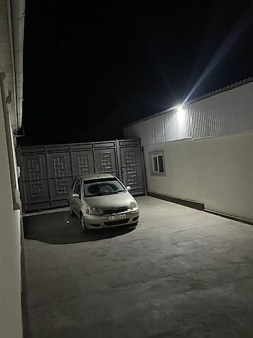 Toyota: Toyota Vitz: 2002 г., 1.3 л, Автомат, Бензин — 2