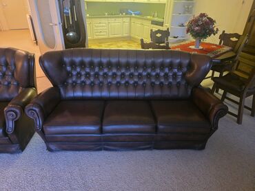 Stilske garniture: Set od dve kožne sofe – klasičan Chesterfield stil - Materijal: tamno — 9