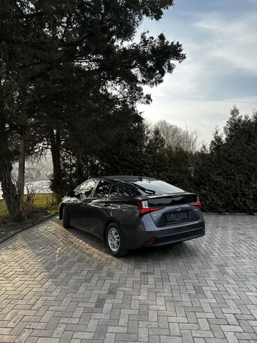 Toyota: Toyota Prius: 2019 г., 1.8 л, Вариатор, Гибрид, Седан — 4