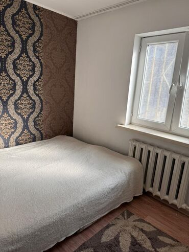 Продажа домов: Полдома, 40 м², 2 комнаты, Собственник — 7