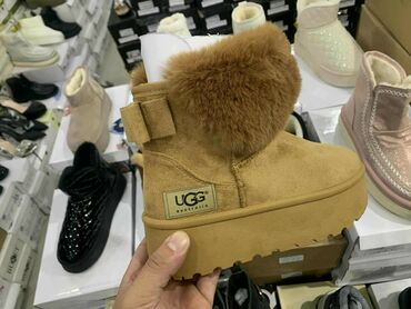 Ugg obuća: Ugg čizme — 4