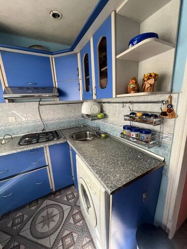 Uzunmüddətli kirayə mənzillər: Nərimanov metrosuna əyaq ilə 6 dəqiqə məsafədə 5 mərtəbəli binanın — 14