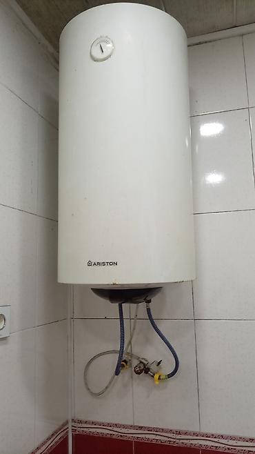 ariston 30 l: Ariston elektrik su qızdırıcısı (divara asılan, silindrik model) - — 1