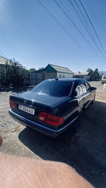 я ищу мерс: Mercedes-Benz E-Class: 1997 г., 2 л, Механика, Бензин, Седан — 4