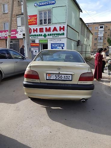 mazda 326: Toyota Avensis: 2001 г., 1.8 л, Бензин, Седан — 6