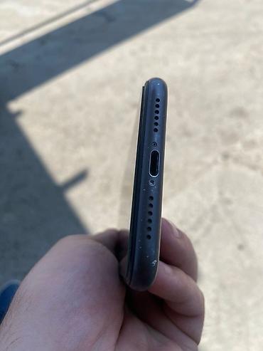 iphone 11 telefon: IPhone 11, Qara — 4