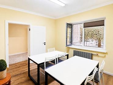 Продажа коммерческой недвижимости: Продажа офисов 100 м², С ремонтом, Многоэтажное здание, 1 этаж — 3