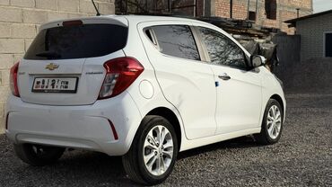 Chevrolet: Chevrolet Spark: 2018 г., 1 л, Вариатор, Бензин, Хэтчбэк — 3
