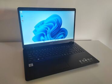 Računari, laptopovi i tableti: Intel Core i3, 8 GB OZU, 15.4 "