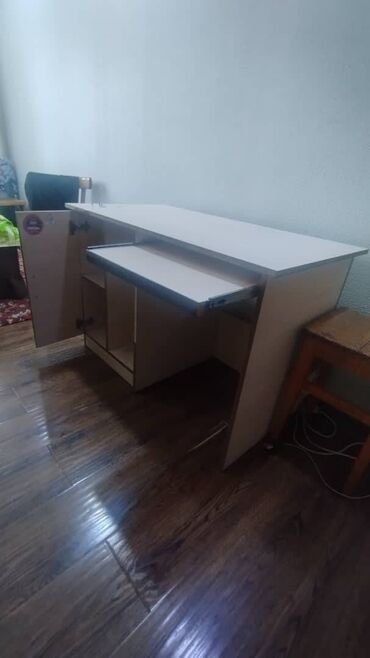 водяной насос без электричества купить: Продам компьютерный стол.Цена:Договорная
