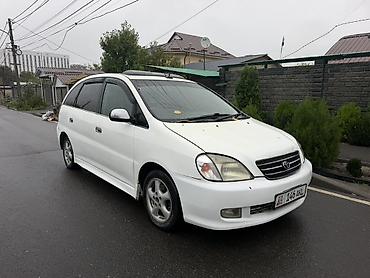 Toyota: Toyota Ipsum: 2000 г., 2 л, Автомат, Бензин, Универсал — 1