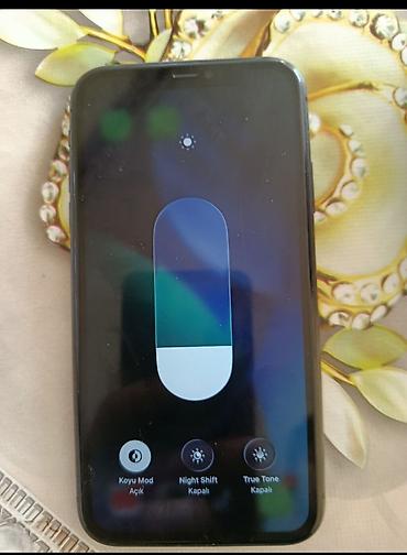 w power rol: IPhone 11 — 4
