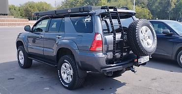семиместный внедорожник: Toyota 4Runner: 2007 г., Автомат, Внедорожник — 7
