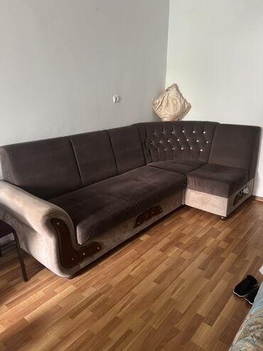Bitkilər: Künc divan, İşlənmiş, Açılmayan, Bazalı, Vеlur parça, Çatdırılma yoxdur