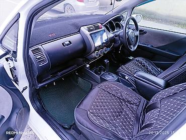 Другие детали салона: Honda Fit (правый руль), салон и оснащение - Руль справа — 4