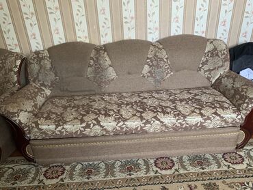 двухяростный диван: Б/у