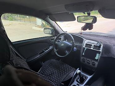 Toyota Avensis: 2002 г. — 1