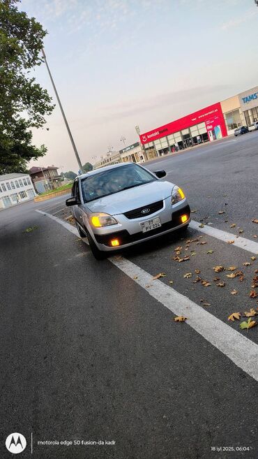 Avtomobil alışı: Kia Rio: 1.6 l | 2005 il Hetçbek