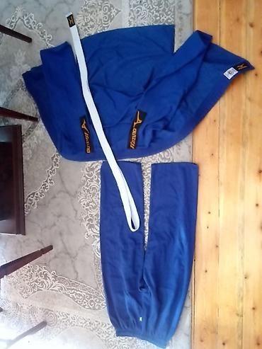 Mizuno mavi cüdo kimono dəsti - Brend: Mizuno - Rəng: tünd mavi -