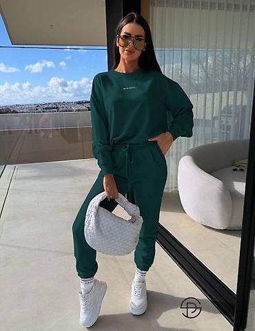 Kompleti: ✨ 𝑲𝒍𝒆𝒐𝒑𝒂𝒕𝒓𝒂 𝑺𝒕𝒚𝒍𝒆 ✨ ⚜️ Univerzalna velicina ⚜️ Komplet trenerka — 7