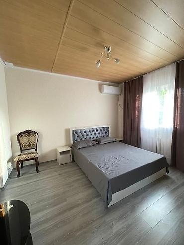 Посуточная аренда комнат: 30 м² — 12