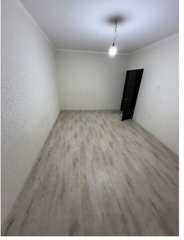 продаю 2х ком кв бишкеке без ремонта токтогул ткрусбекова: 2 бөлмө, 66 кв. м, 106-серия, 2 кабат, Косметикалык ремонт