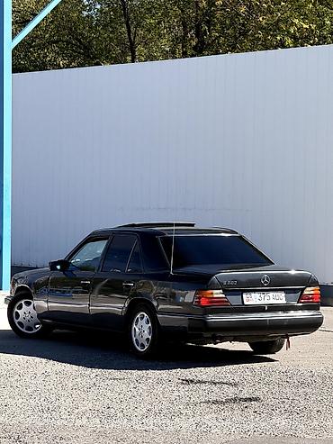 Продажа авто: Mercedes-Benz E-Class: 1993 г., 2.2 л, Автомат, Бензин, Седан — 4