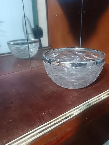 gumus qab: Şüşə meyvə/salat qabı - Material: qalın, şəffaf şüşə - Dizayn: kəsim — 1