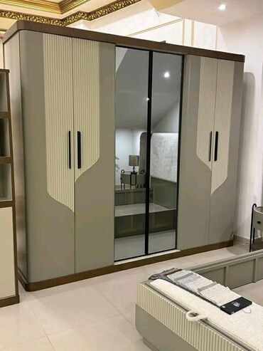 Шкафы-купе: Шкаф купе, С зеркалом — 4