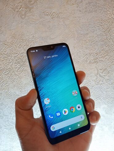 микро наушник: Xiaomi Mi A2 Lite, 32 ГБ, цвет - Синий, 
 Две SIM карты