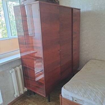 шкафы шифонеры бу: Шифоньер, Колдонулган, Түз, түсү - Күрөң, Башка материал