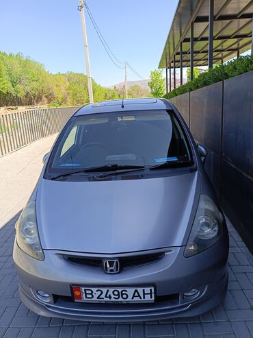 самая дорогая машина в кыргызстане: Honda Fit: 2003 г., 1.5 л, Вариатор, Бензин, Хетчбек