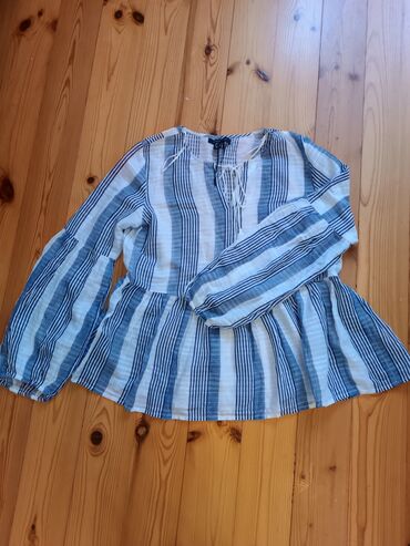 Рубашки и блузы: L (EU 40), XL (EU 42), цвет - Голубой