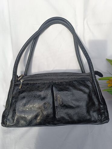 chanel tasna sa zlatnim lancem lak dim: Mona tasna35x19x10cm. rucke 20cm