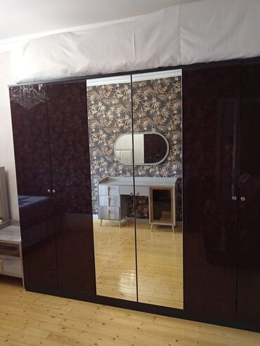 деревянный шкаф: İşlənmiş, Açılan, 6 qapı Düz dolab, Qarderob, paltar dolabı