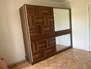 Dolablar: Dolab. 200azn. ideal veziyyetde. tecili satılır. ölçü