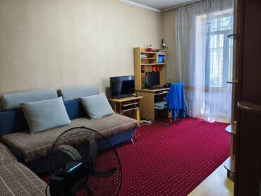 сдается квартира в районе политех: 1 бөлмө, 30 кв. м, Хрущевка, 3 кабат, Косметикалык ремонт